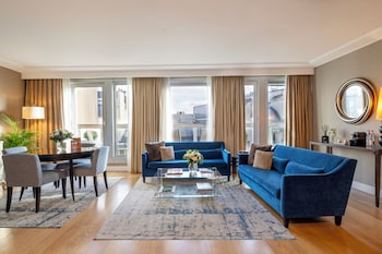 Deluxe Suite, Terrace (Champs Elysées)