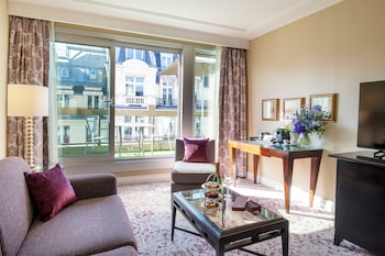 Executive Suite, Terrace