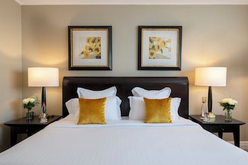 Deluxe Suite, Terrace (Montaigne)
