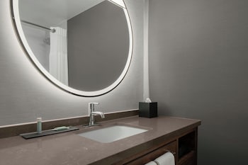 Suite, 1 Bedroom, Hearing Accessible (Accessible Bathtub)