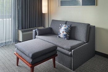 Suite, 1 Bedroom (Mobility/Hearing Accessible, Tub)