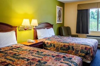 Standard Room, 2 Double Beds, Non Smoking