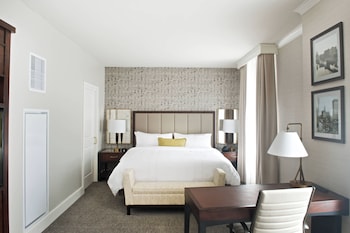 Standard Room, 1 King Bed (Hearing Accessible)