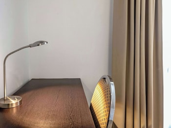 Deluxe Room, 1 King Bed