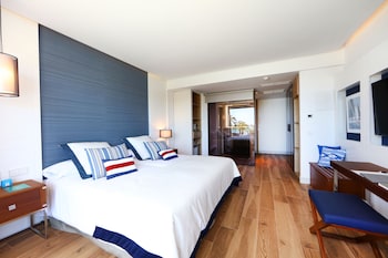 Premium Double Room, Balcony, Sea View (VIP Lounge Included)