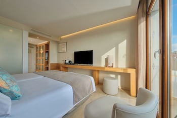 Superior Double Room, Balcony, Partial Sea View (Newly Refurbished)