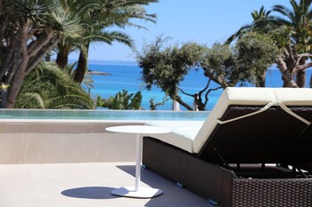Premium Double Room, Private Pool, Sea View (Oasis, VIP Lounge Included)