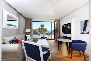 Suite, Balcony, Sea View (VIP Lounge Included)