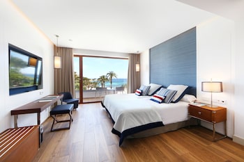 Premium Double Room, Balcony, Sea View (VIP Lounge Included)