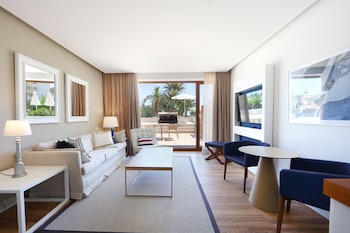 Suite, Terrace (Golf Oasis, Private Pool & VIP Lounge)