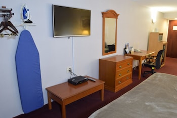 Suite, 1 King Bed with Sofa bed, Non Smoking