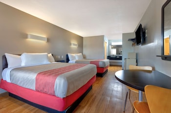 Standard Room, 2 Queen Beds, Smoking
