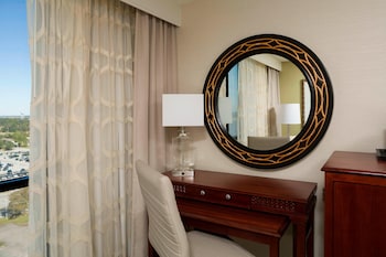 Room, 2 Queen Beds (Mobility/Hearing Access, Roll-In Shwr)