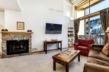 Condo, 3 Bedrooms, 2 Bathrooms (Gold)