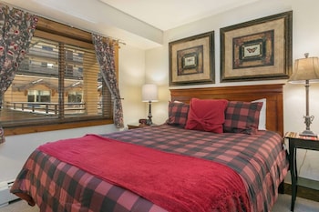 Room, 4 Bedrooms (Platinum, 4 Bathrooms)