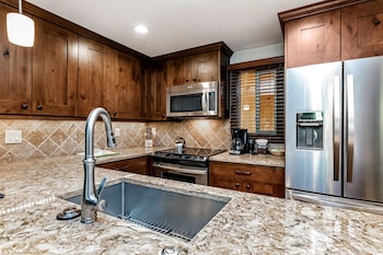 Condo, 1 Bedroom (Diamond)