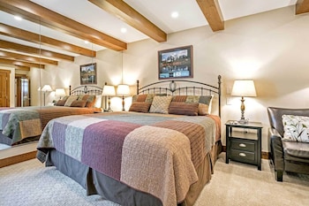 Condo, 2 Bedrooms, 2 Bathrooms (Diamond 900 Square Feet)
