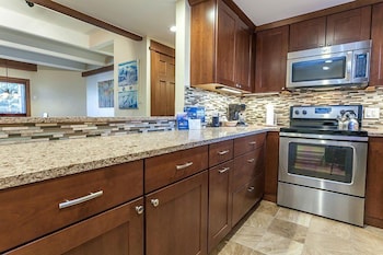Room, 2 Bedrooms, 2 Bathrooms (Platinum 900 Square Feet)