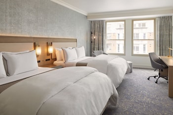 Deluxe Room, 2 Queen Beds (Hearing Accessible)