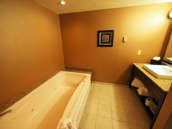 Deluxe Suite, 1 King Bed with Sofa bed
