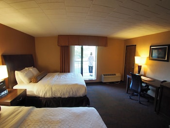 Room, 2 Queen Beds, Balcony