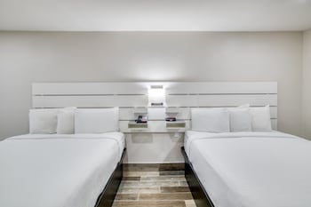 Deluxe Room, 2 Queen Beds