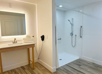 Room, 1 King Bed, Accessible