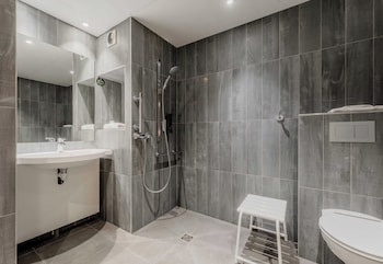 Standard Double Room, 1 Double Bed, Mobility Accessible, Non Smoking
