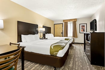Standard Room, 2 Queen Beds, Non Smoking