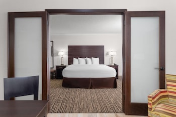 Suite, 1 Bedroom, Accessible, Non Smoking (Mobility, Roll-in Shower)