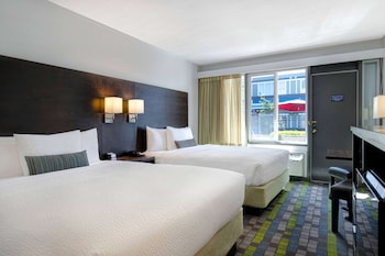 Superior Room, 2 Queen Beds, Non Smoking