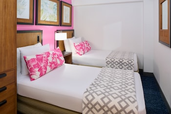 Suite, 2 Bedrooms, Kitchen