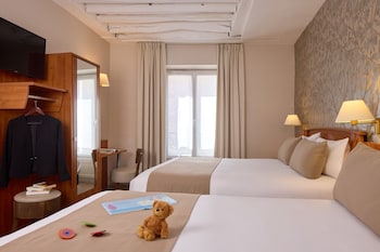 Comfort Triple Room, 2 Queen Beds