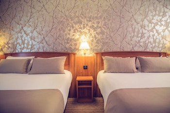 Comfort Triple Room, 2 Queen Beds