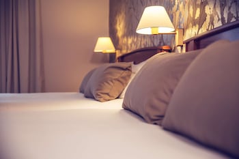 Comfort Triple Room, 2 Queen Beds