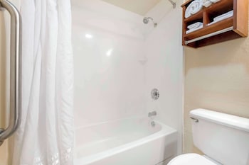 Standard Room, 1 Double Bed, Non Smoking, Refrigerator & Microwave