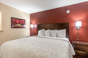 Deluxe Room, 1 King Bed, Accessible (Roll-In Shower, Smoke Free)