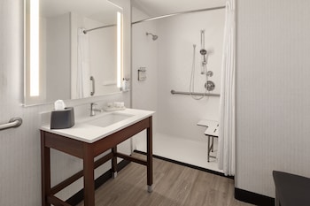 Standard Room, 2 Queen Beds, Accessible (Communications)