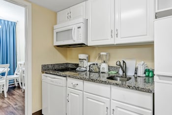 Suite, 2 Queen Beds, Pool View (Sideview 1 Bedroom Suite w/ 2 Queen B)