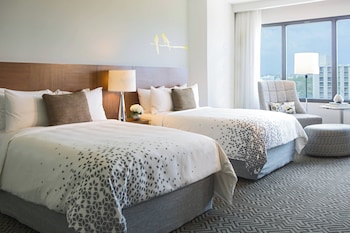 Room, 2 Double Beds, Partial Ocean View (Tower)