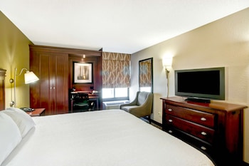 Standard room with king bed