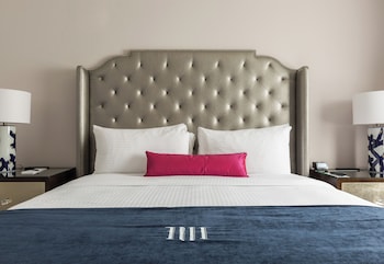 Premier Room, 1 King Bed