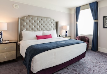 Premier Room, 1 King Bed