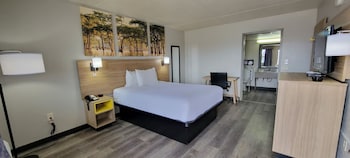Standard Room, 1 Queen Bed, Accessible