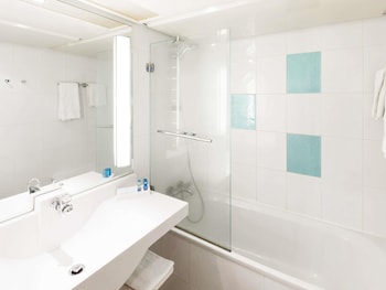 Deluxe Room, 1 Queen Bed, Harbor View