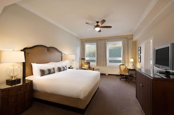 Deluxe Room, 1 King Bed