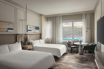 Deluxe Room, 2 Queen Beds, Lake View