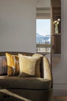 Deluxe Room, 1 King Bed
