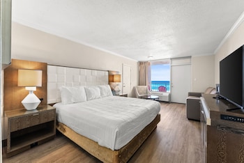 Standard Room, 1 King Bed with Sofa bed, Beach View