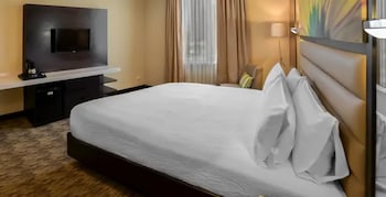 Room, 1 King Bed, City View